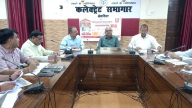 Photo of देवरिया: विशेष संचारी रोग नियंत्रण अभियान में लापरवाही बरतने वाले चार एडीओ पंचायत को नोटिस