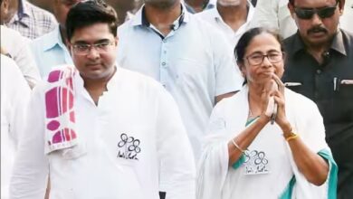 Photo of पश्चिम बंगाल : नई जनसंपर्क पहल के लिए ममता बनर्जी ने भतीजे अभिषेक को दी बधाई