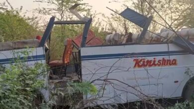 Photo of UP News: जालौन में दर्दनाक हादसा, बारातियों से भरी बस खड्ड में गिरी, पांच की मौत, 17 अन्य घायल