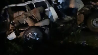 Photo of छत्तीसगढ़ : बालोद में कार और ट्रक की जोरदार टक्कर, 11 लोगों की मौत