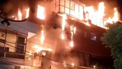 Photo of Varanasi Hotel News: वाराणसी में तीन मंजिला होटल में लगी आग.. मौके पर फायर ब्रिगेड की कई गाड़ियां मौजूद।
