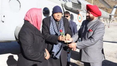 Photo of पत्नी संग केदारनाथ पहुंचे उप राष्ट्रपति जगदीप धनखड़, केदारनाथ में किया गया भव्य स्वागत