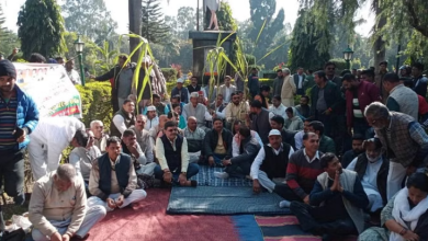 Photo of पूर्व सीएम हरीश रावत गांधी पार्क में मौन उपवास पर बैठे,किसानों के समर्थन में…