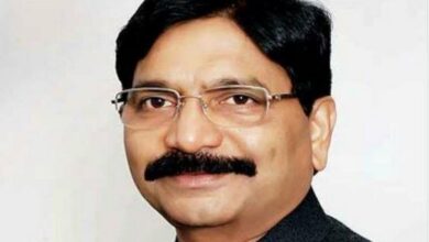 Photo of उद्धव गुट के नेता और विधायक रवींद्र वायकर से जुड़े 7 ठिकानों पर ED की छापेमारी