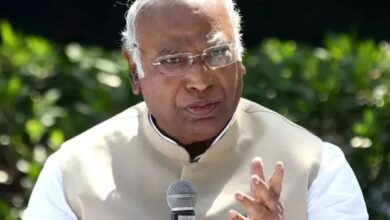 Photo of गणतंत्र दिवस पर कांग्रेस अध्यक्ष खरगे ने देशवासियों को दी शुभकामनाएं