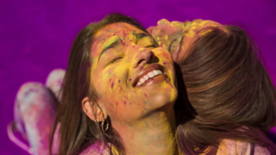 Photo of रंगों का त्योहार कर न दे आपकी त्वचा को बेकार,तो इन टिप्स से रखें स्किन का ख्याल!