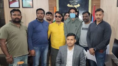 Photo of परीक्षा धांधली : प्रिंटिंग प्रेस से पेपर बाहर लाकर मूसा को देने वाला कर्मचारी दबोचा