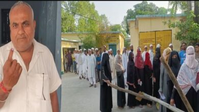 Photo of पश्चिमी यूपी के वोटरों में भारी उत्साह, सुबह से केंद्रों पर लगी कतार