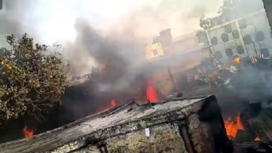 Photo of दिल्ली: चांदनी चौक में दो इमारतें जमींदोज, 60 से अधिक दुकान जलीं