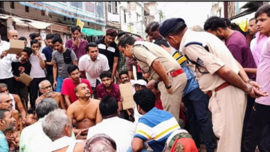 Photo of एमपी: जैन मुनि विशांत सागर के साथ हुई अभद्रता, महाराजश्री धरने पर बैठे