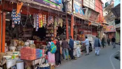 Photo of उत्तरकाशी: पथराव और लाठीचार्ज की घटना के बाद आज तीसरे दिन खुला बाजार