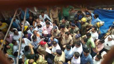 Photo of ऋषिकेश : भारत साधु समाज की 34 दुकानों पर चला प्रशासन का बुलडोजर, पुलिस-पीएसी तैनात