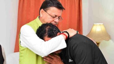 Photo of उत्तरकाशी: सीएम ने किया प्रभावित इलाकों का हवाई सर्वेक्षण, पीड़ितों को ढांढस बंधाया