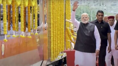 Photo of पीएम मोदी ने तीन वंदेभारत ट्रेनों को दिखाई हरी झंडी