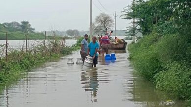 Photo of उतर प्रदेश :  गोकुल बैराज से फिर छोड़ा गया पानी, यमुना का दिखा रौद्र रूप