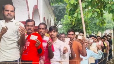 Photo of उतर प्रदेश:  सीतापुर में कड़ी सुरक्षा के बीच मिश्रिख और महमूदाबाद में मतदान जारी