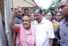 Photo of दिल्ली:यमुना में उफान, बाढ़ पीड़ितों से मिले अरविंद केजरीवाल