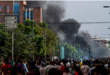 Photo of  ‘संविधान फिर से लिखें, तीन दशकों की लूट की जांच करें’, नेपाल में प्रदर्शनकारियों की मांग