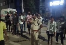 Photo of दुकानदार से कहासुनी के बाद फायरिंग, दो युवक घायल, इलाके में तनाव