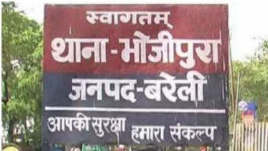 Photo of दरोगा के घर मिली लूट की बाइक, कोर्ट के आदेश पर पुलिस ने की बरामद