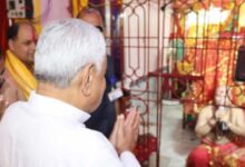 Photo of महाअष्टमी पर मुख्यमंत्री नीतीश कुमार ने की शीतला माता और पटनदेवी माता की पूजा-अर्चना