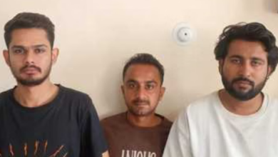 Photo of  गरीबों के बैंक खातों से हो रही थी करोड़ों की हेराफेरी