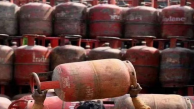 Photo of सस्ता हो गया गैस सिलेंडर, दिल्ली से कोलकाता तक कितने घटे दाम
