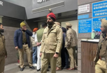 Photo of शादी समारोह में तोबड़तोड़ फायरिंग, बचने के लिए इधर-उधर भागे लोग, दो की मौत से पसरा मातम