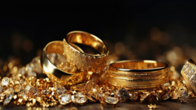 Photo of मजबूत मांग के बीच सोने की कीमत बढ़ी, चांदी 808 रुपये सस्ती