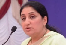 Photo of महाराष्ट्र की पहली महिला डिप्‍टी CM बनेंगी सुनेत्रा पवार! बेटे पार्थ के साथ पहुंचीं मुंबई, आज ले सकती हैं शपथ