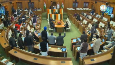 Photo of आवारा कुत्तों की गिनती के मुद्दे पर सदन में हंगामा, BJP ने केजरीवाल से की माफी की मांग