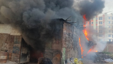 Photo of पटना सिटी के बजरंगपुरी में भीषण आग, कबाड़ दुकान और उत्सव हॉल जलकर खाक