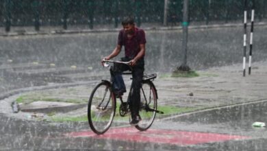Photo of  दिल्ली-NCR में बदला मौसम का मिजाज, कई इलाकों में बारिश; येलो अलर्ट जारी