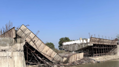 Photo of घोघरी नदी पर बन रहे निर्माणाधीन पुल के गिरने का मामला, तीन इंजीनियर सस्पेंड