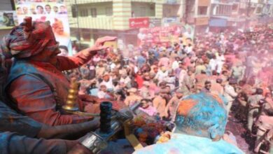 Photo of गेर में शामिल हुए सीएम मोहन, जमकर उड़ाया रंग-गुलाल