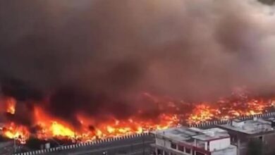 Photo of लखनऊ में भीषण आग का तांडव: विकास नगर की 200 झुग्गियां जलकर खाक