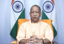 Photo of  ‘श्रम कानूनों का पालन करें औद्योगिक इकाईयां’, सीएम योगी बोले- श्रमिक हितों से समझौता स्वीकार्य नहीं