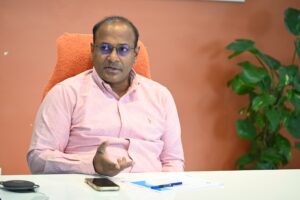 मुख्य निर्वाचन अधिकारी ने की SIR अभियान की समीक्षा, तीन दिन में 19 लाख से अधिक फार्म वितरित