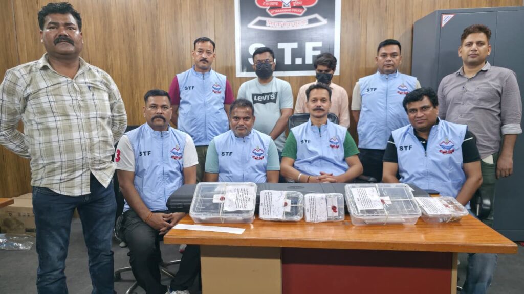 फर्जी हथियार लाइसेंस रैकेट पर एसटीएफ का बड़ा प्रहार, दो आरोपी गिरफ्तार