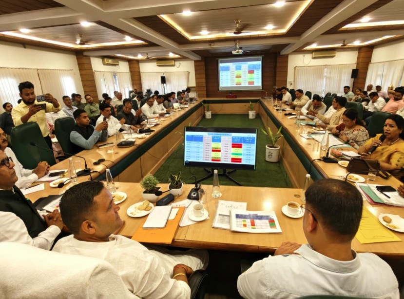 प्रदेश में कूड़ा प्रबंधन के लिए 500 नए वाहन दिए जाएंगे